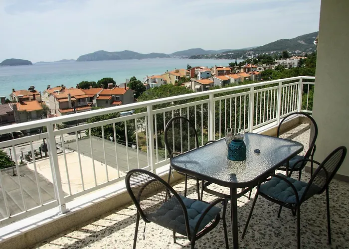 Antony's By The Sea