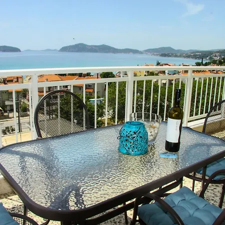 Antony's By The Sea