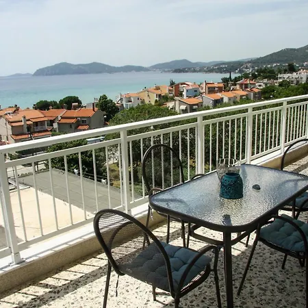Antony's By The Sea